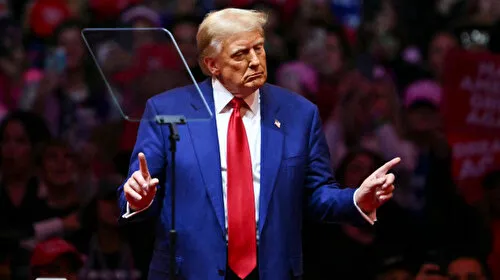 Trump'tan Şok İran Açıklaması: Rejim Değişikliği Mi Geliyor?