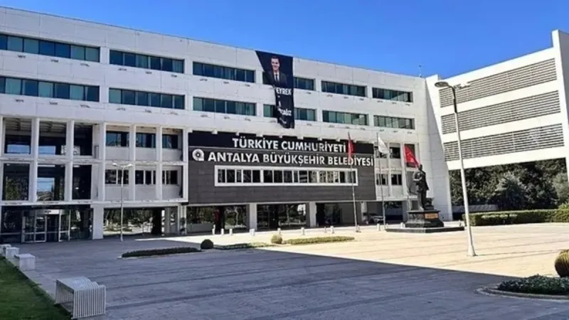 Antalya Büyükşehir Belediyesi'ne yönelik "rüşvet" soruşturmasında 3 tahliye