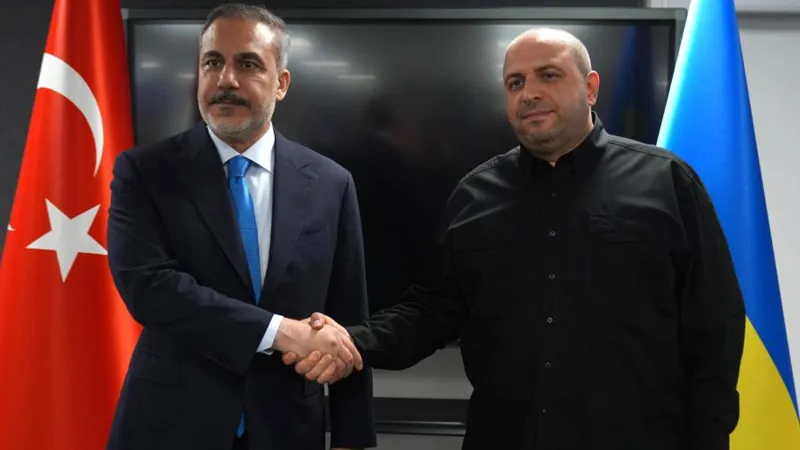 Bakan Fidan, Ukrayna Savunma Bakanı Umerov ile görüştü