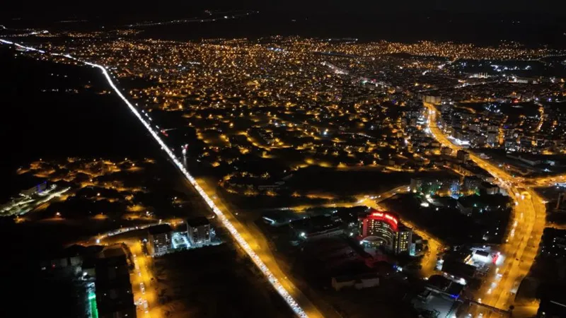 Bayram tatilinin son gecesinde trafik yoğunluğu zirve yaptı
