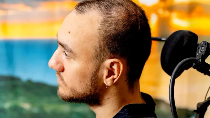 Beynine çip takılan adam zihniyle bilgisayarı kontrol etme becerisini kaybetti