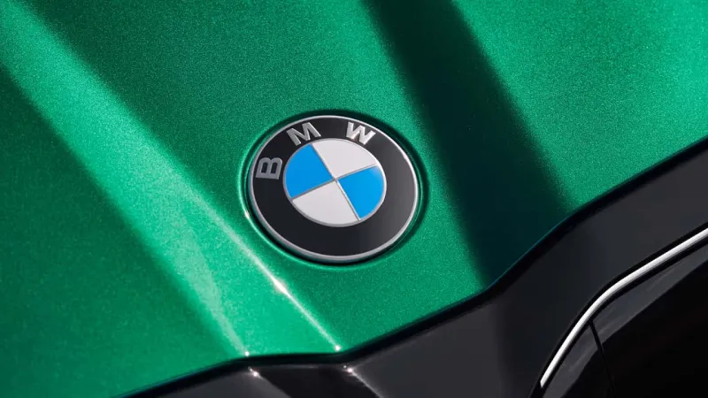 BMW'den Şok Hamle! Menzil Uzatıcı Motor Geri mi Dönüyor?