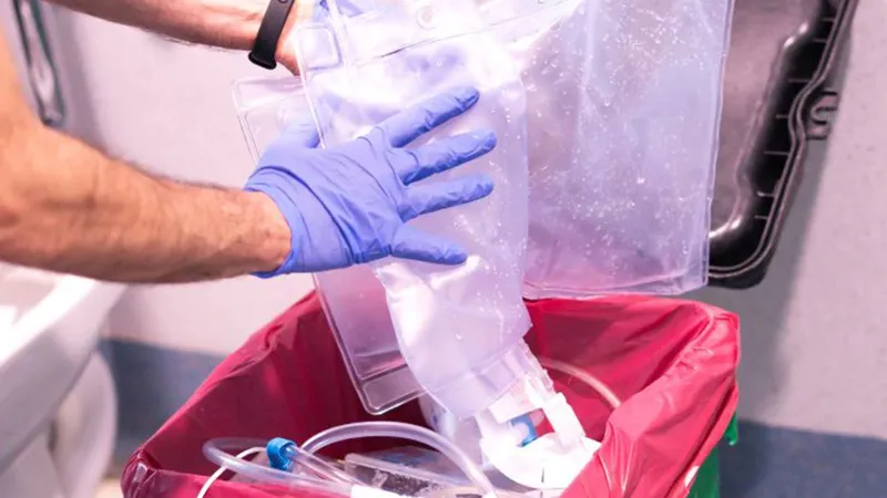 Hastanelerde Kabus: Plastiği Yiyen Yeni Bakteri Türü!