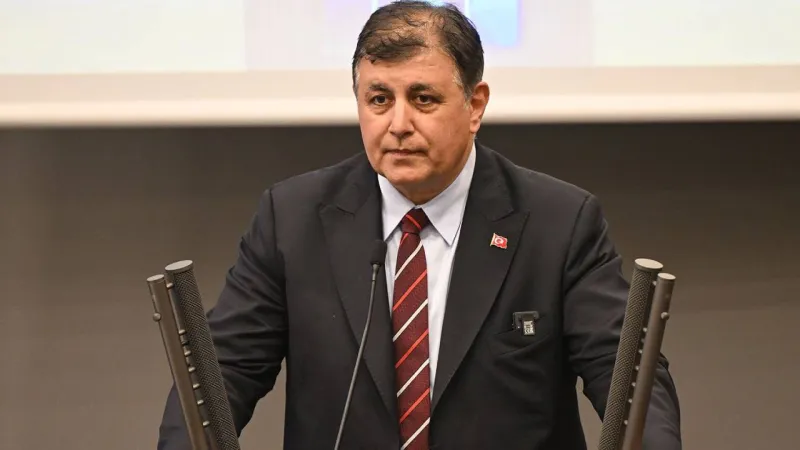 Cemil Tugay, 1030 işçinin işten çıkarılacağını açıkladı; "Sorumlusu sendikadır"