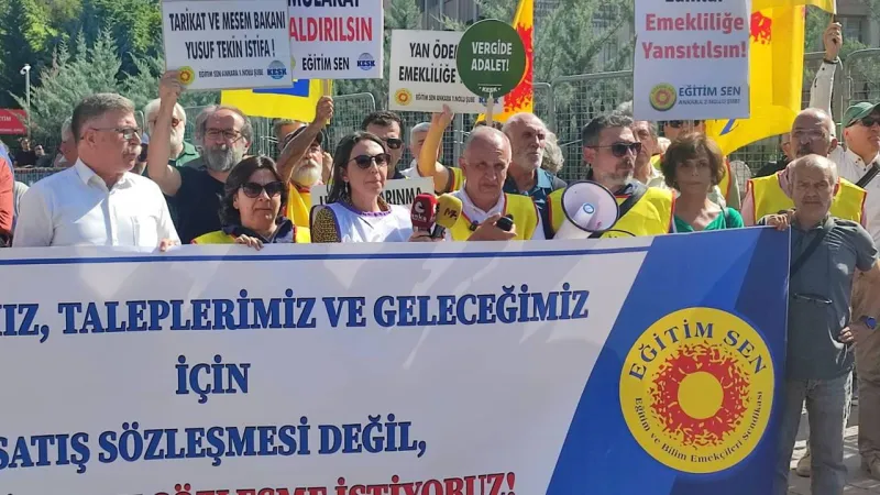 Eğitim Sen toplu sözleşme taleplerini açıkladı: En düşük kamu emekçisi maaşı yoksulluk sınırı üzerine çıkarılmalı, 150 bin öğretmen ataması yapılmalı