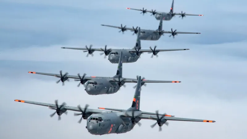 Eski Pentagon çalışanından C-130 uçakları için "center wing box" uyarısı