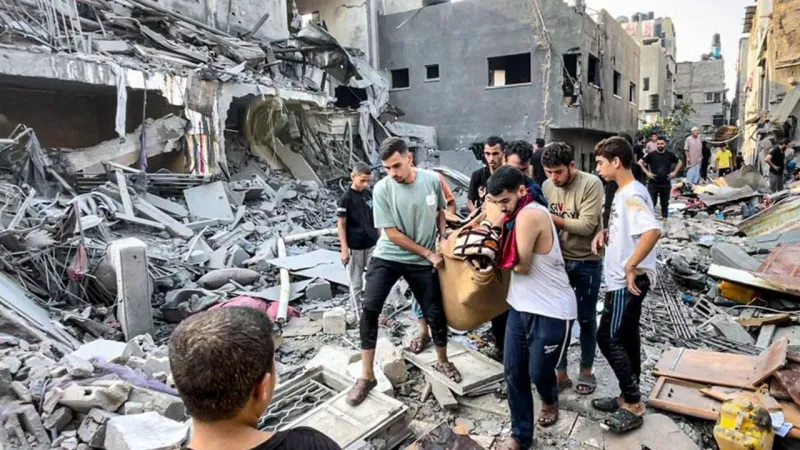 Gazze'de Hava Saldırısı: 56 Kişi Hayatını Kaybetti