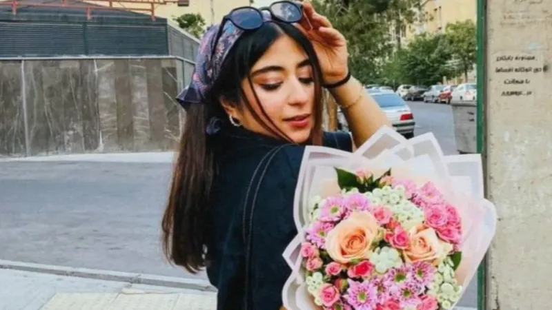 İsrail Saldırısı Şair Parniya Abbasi'yi Vurdu! 24 Yaşında Hayata Veda