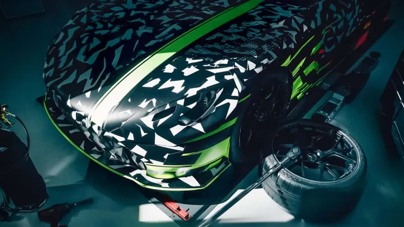 Mercedes'ten V8 Canavarı Geliyor! GT Track Sport Teaser'ı Yayınlandı