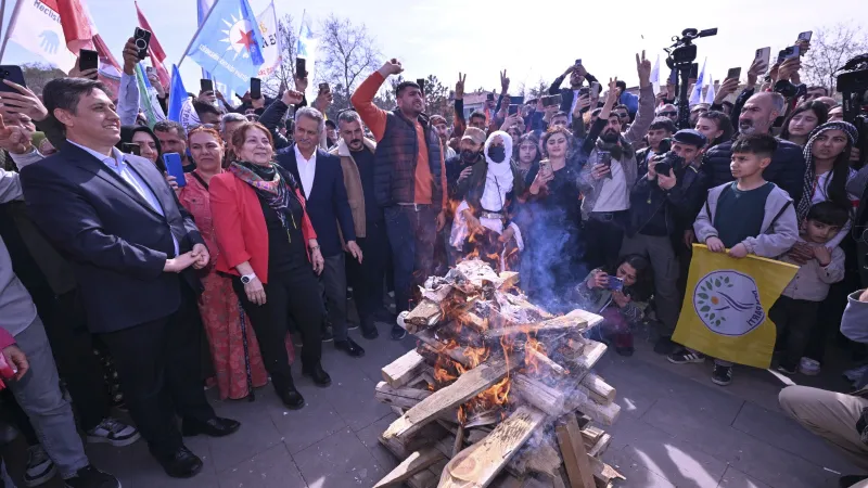 Ankara'da DEM Parti Nevruz Etkinliği: Renkli Görüntüler ve Güvenlik Önlemleri