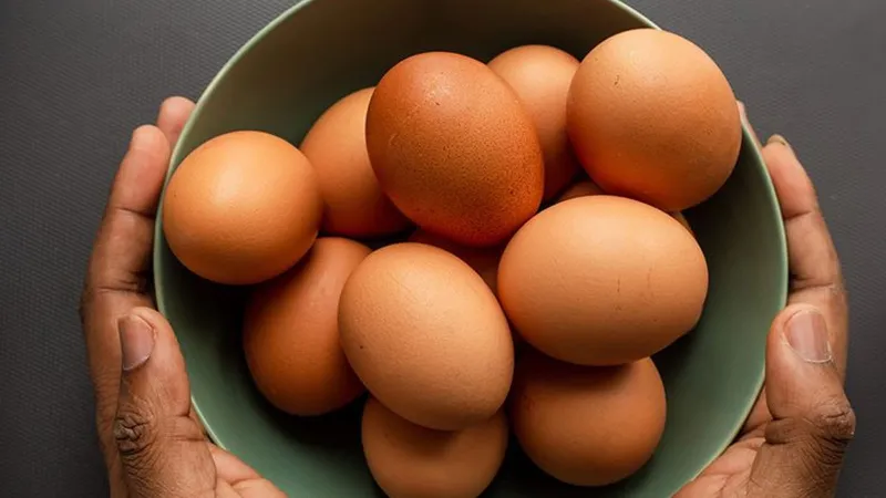 Şaşırtan Yumurta Gerçeği! Düşüş Şekli Kırılmayı Etkiliyor Mu?