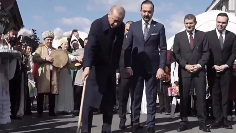 Başkan Erdoğan İstanbul'da Nevruz Coşkusunu Ateşle Başlattı