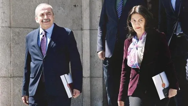 DEM Parti'den Şok Karar: PKK Fesih mi Ediliyor?