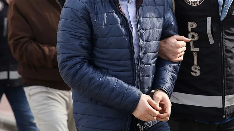 Erzurum'da Pankart Gerginliği! 4 Kişi Neden Gözaltına Alındı?
