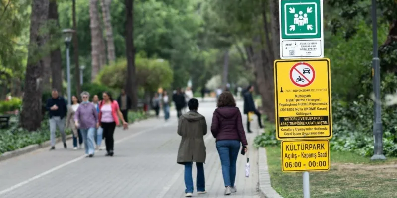 İzmir Deprem Alarmı! Toplanma Alanları Yetersiz mi?