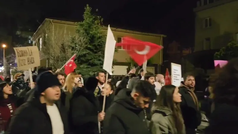 Samsun’da Üniversite Öğrencileri İmamoğlu’na Destek İçin Bir Araya Geldi