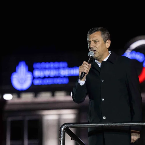 İmamoğlu'nun Gözaltısı Sokak Tartışmalarını Alevlendirdi: Siyaset Gergin