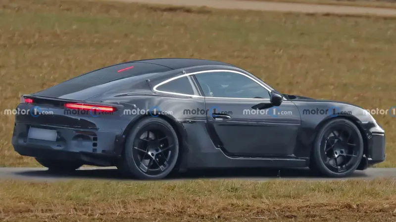 Porsche, elektrikli Cayman'i Nürburgring'de test ediyor
