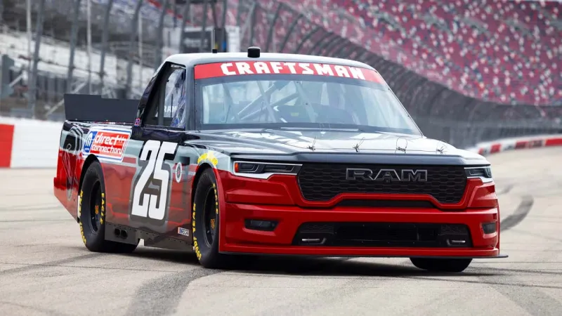 Ram, NASCAR'a resmen geri dönüyor!