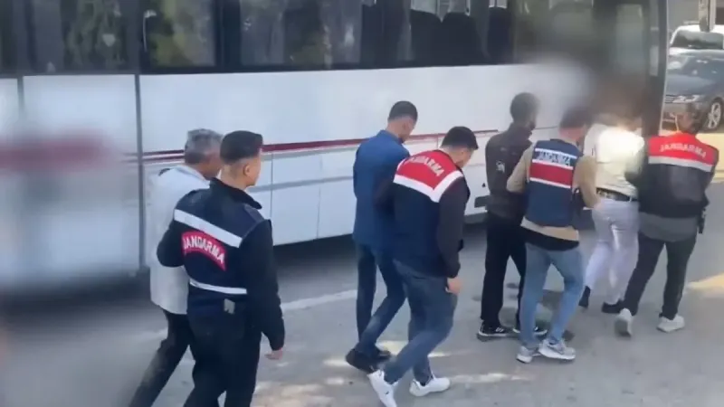 Siber suçlara operasyon! 61 kişi yakalandı