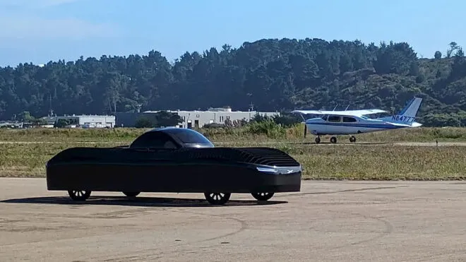 Uçan Araba Model A: Havalimanlarında Testlere Başlıyor!