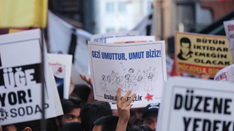 Vatandaşlar Gezi Parkı eylemlerinin 12. yılında Mis Sokak’ta toplandı; Taksim'e çıkışa izin verilmedi